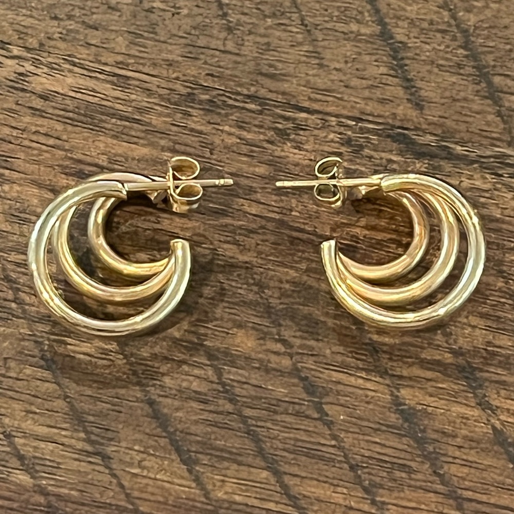 14K Yellow Gold Triple Hoop Coil Post Earrings